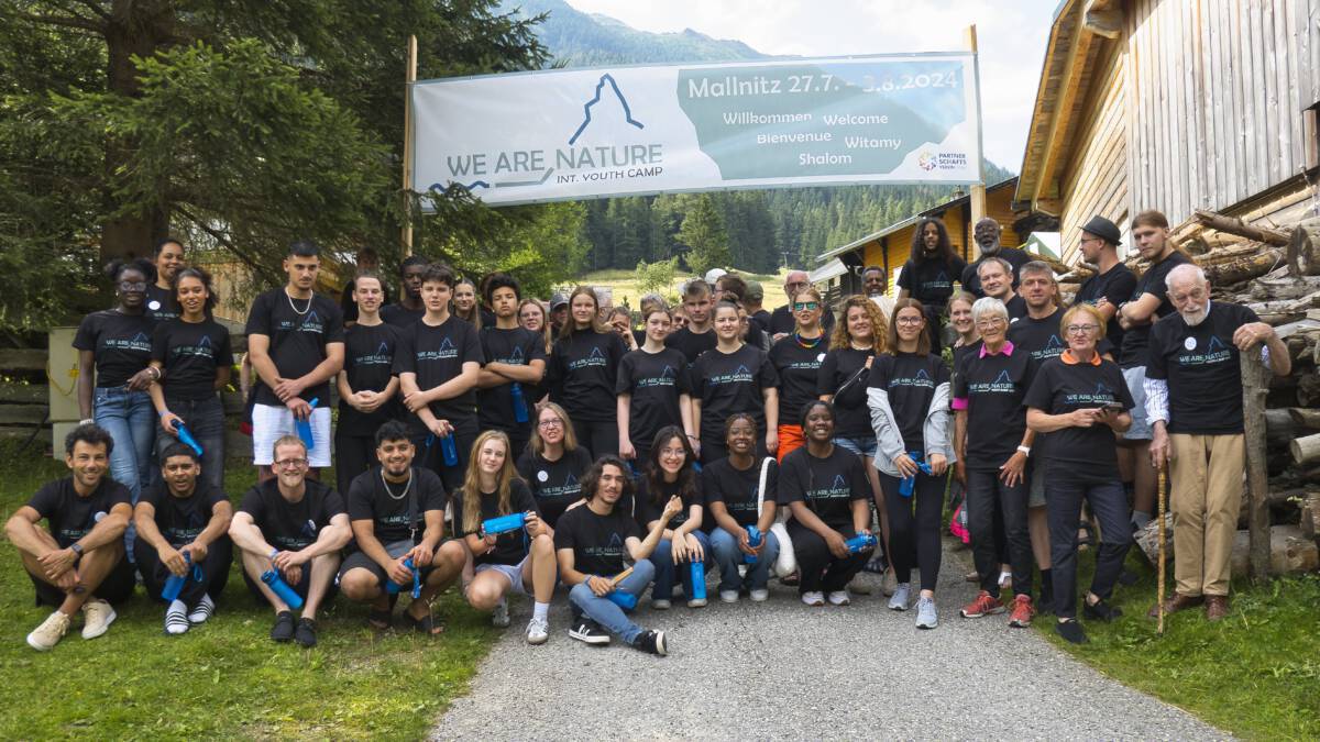 Teilnehmer des Internationalen Jugendcamps in Mallnitz